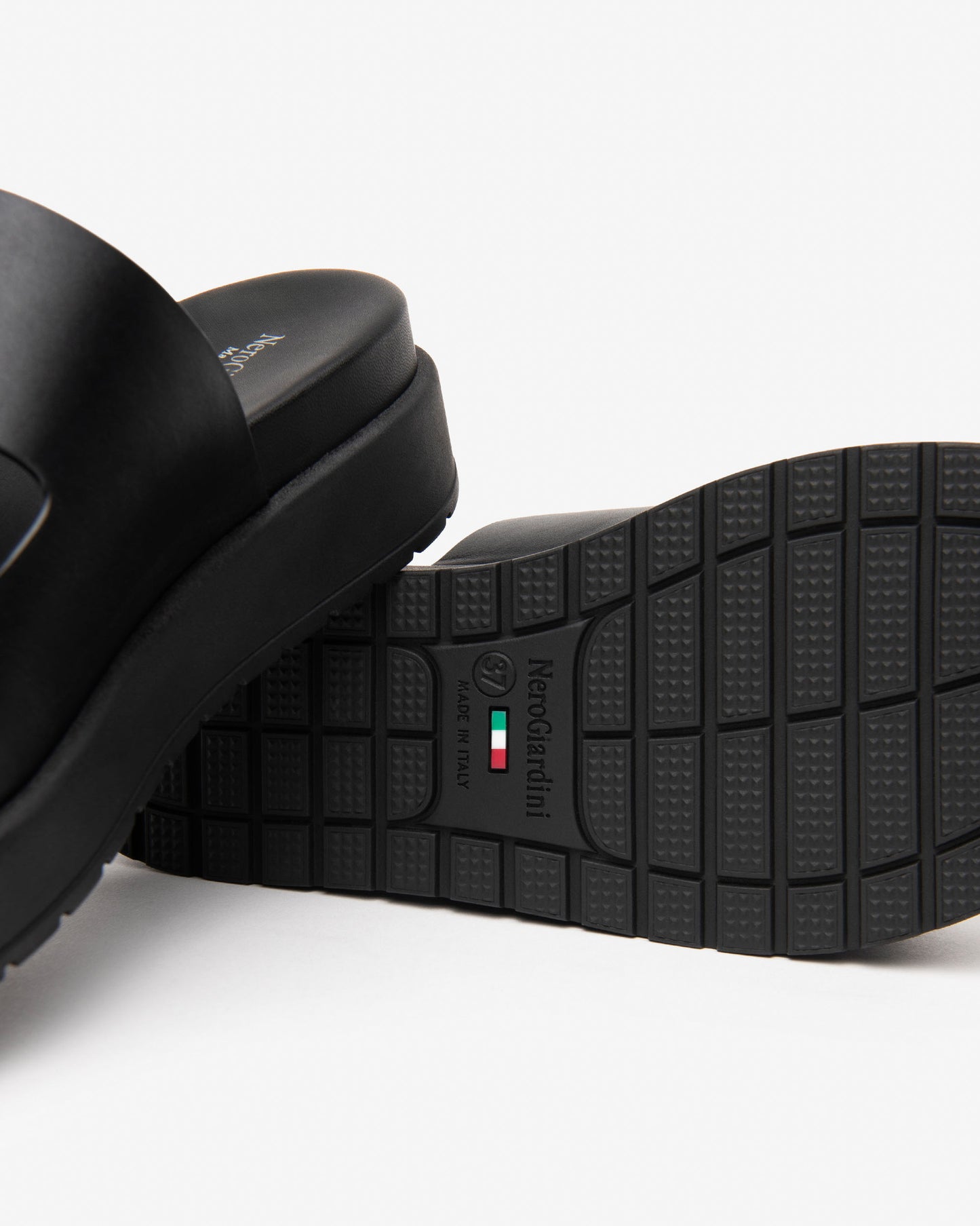 Ciabatta Nero Giardini