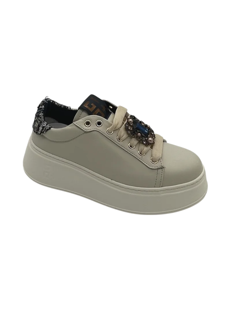 GIO+ Sneakers Donna PIA424 Pelle Panna con Gioielli e Dettagli Tweed
