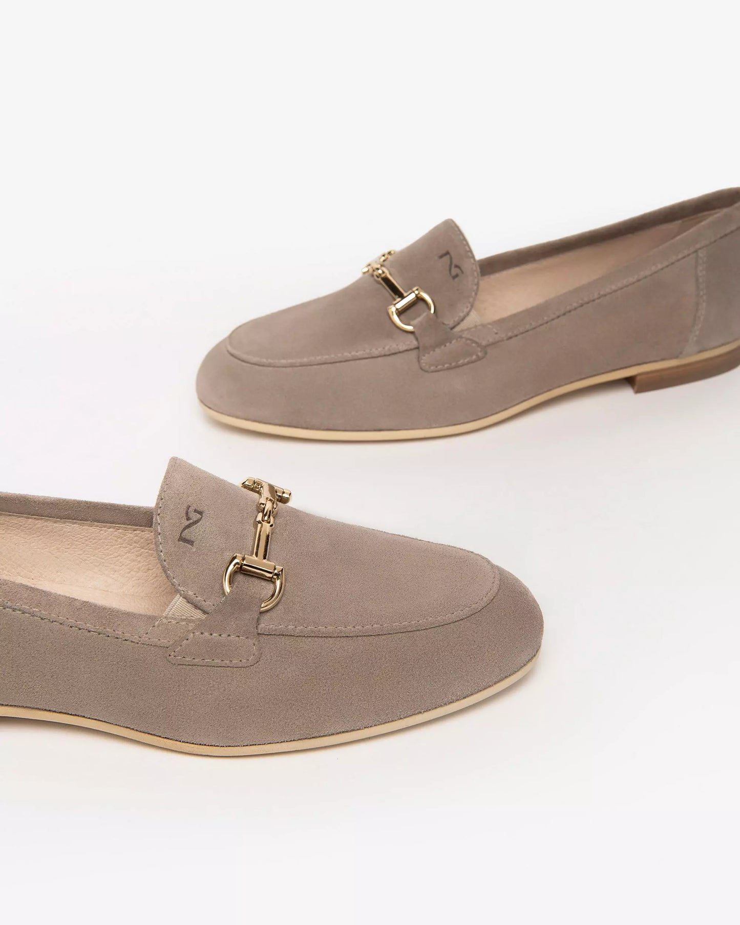 Low Moccasin Black Gardens Beige