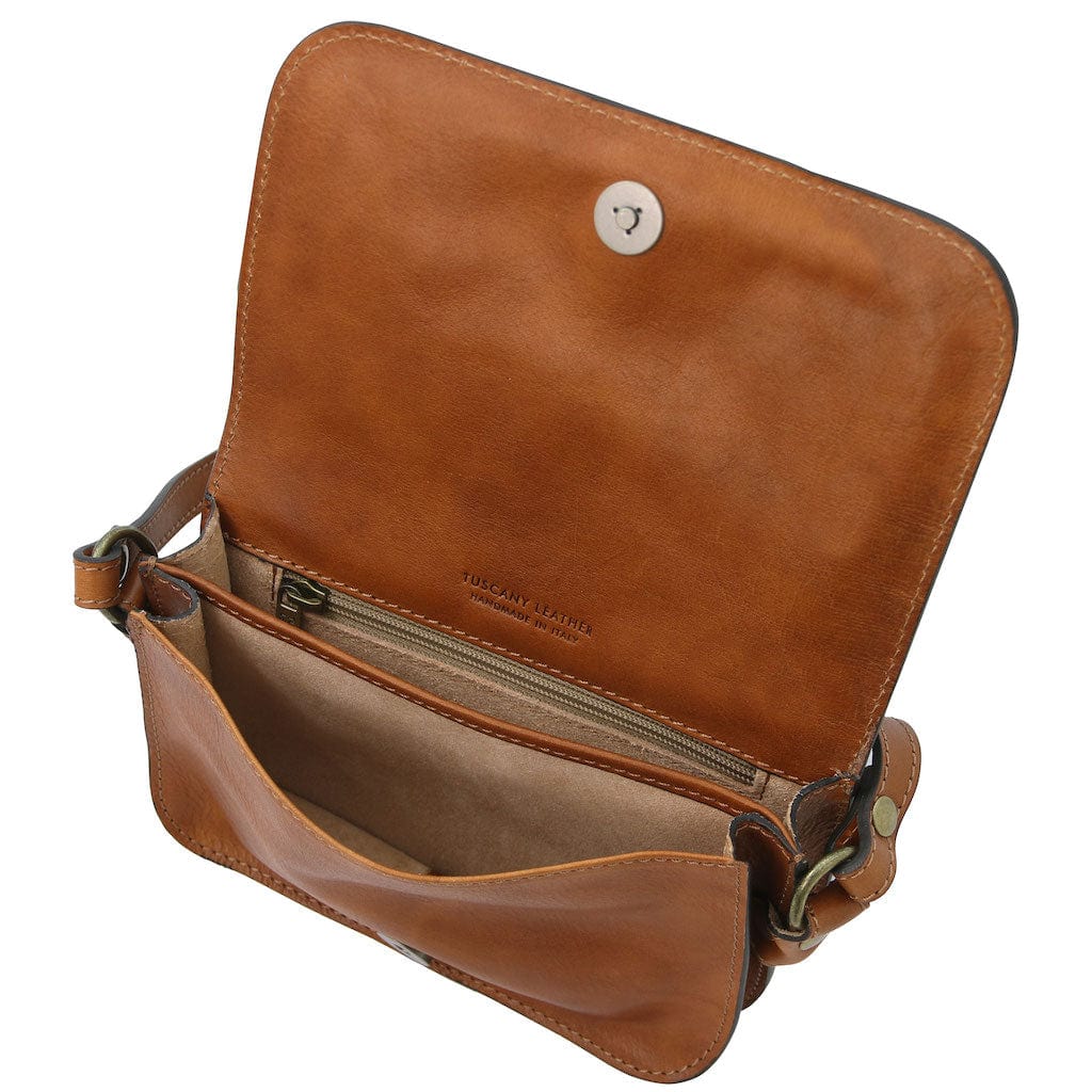 Carmen - Leather shoulder bag with flap | TL141713