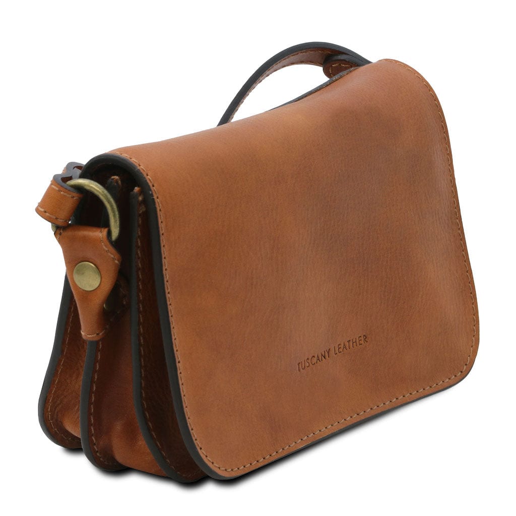 Carmen - Leather shoulder bag with flap | TL141713