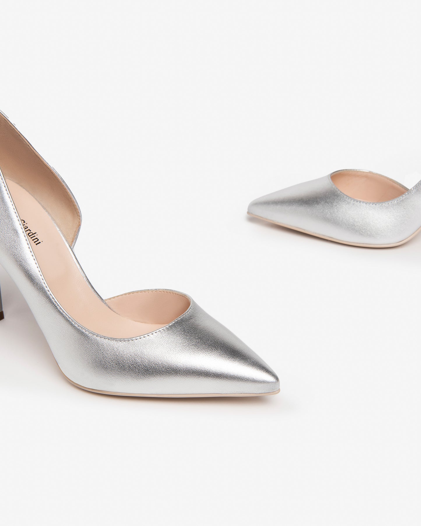Dècollettè da donna in pelle Argento E318332DE_700