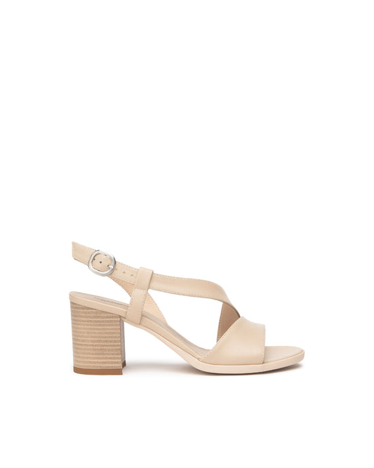 NERO GIARDINI Sandali  Donna - Bianco modello E510440D