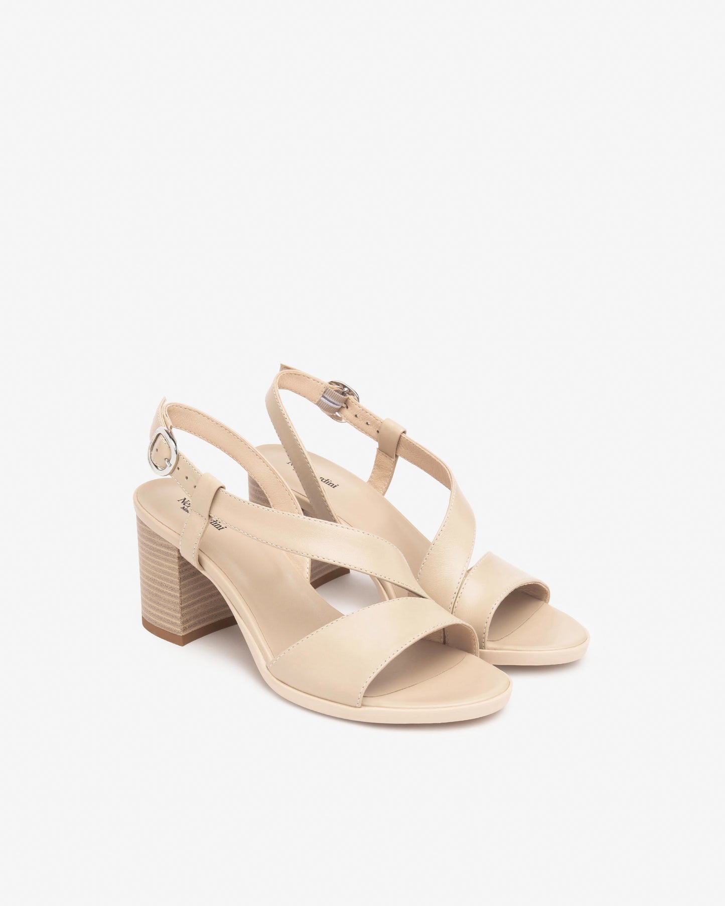 NERO GIARDINI Sandali  Donna - Bianco modello E510440D