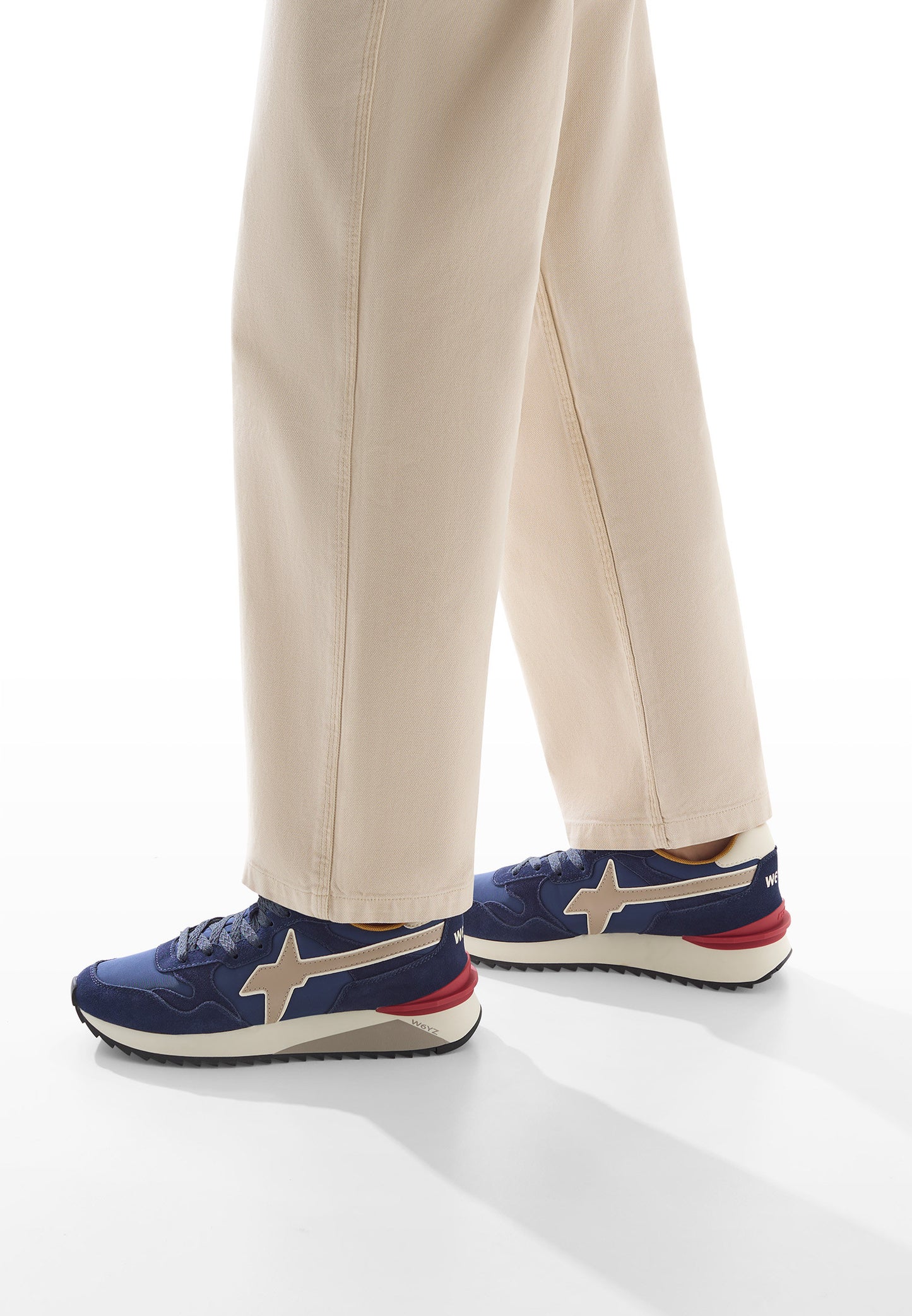 YAK-M. - Sneakers in tessuto tecnico e suede - Navy-Beige